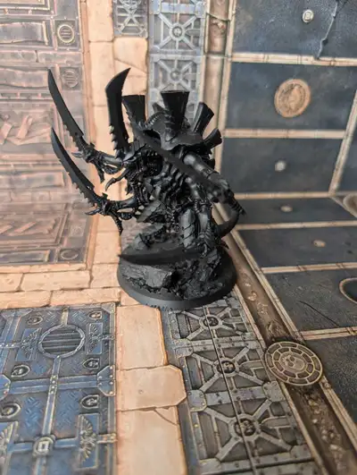 Small Tyranid Lot The Swarmlord 20 Nos Termagants and bases. One larger base for a ripper swarm. Got...