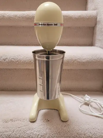 Vintage 1970s Retro Beige “Scovill” Hamilton Beach Drink Master Maker with Metal Mixing Cup. Add a t...