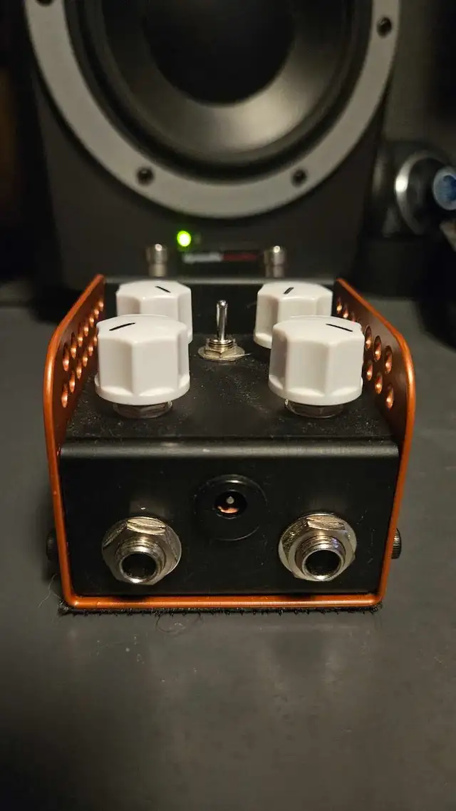 Thorpy Field Marshall Fuzz in Amps & Pedals in City of Halifax - Image 3