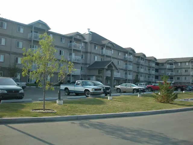 Spruce Grove – 2 bedrm 2 bathrm 1068 sqft condo for rent