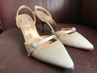 Closed pointed toe evening shoes, View more