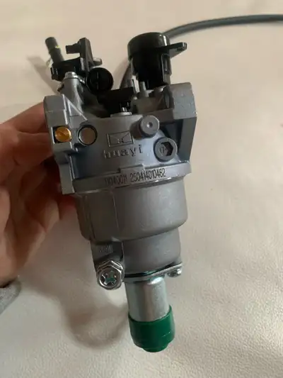 This is a new Huayi Carburetor, designed for optimal performance and reliability. The carburetor is...