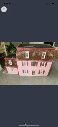 DIY wooden dollhouse 