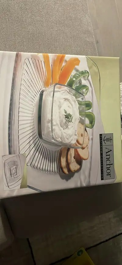 Anchor Hocking Union Square 2-piece chip & dip set. Brand new, View more