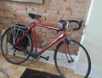 Cannondale 3.0 Series 22 in frame red road bike, aluminum frame