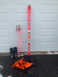 Downhill ski equipment 