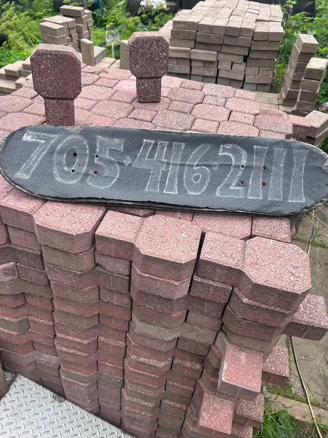 •KeyHole Pattern Unistone Paver ONLY $1 each • in Other in Owen Sound - Image 5