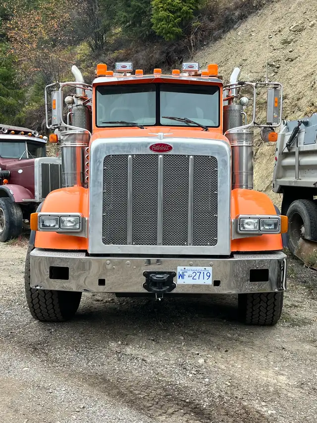 2008 Peterbilt 367 Dumptruck in Heavy Trucks in Vernon - Image 4