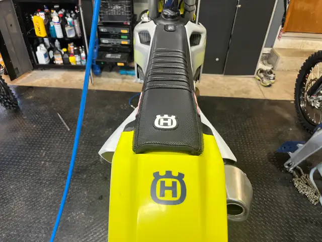 2024  husqvarna fc350  in Dirt Bikes & Motocross in Oshawa / Durham Region - Image 3