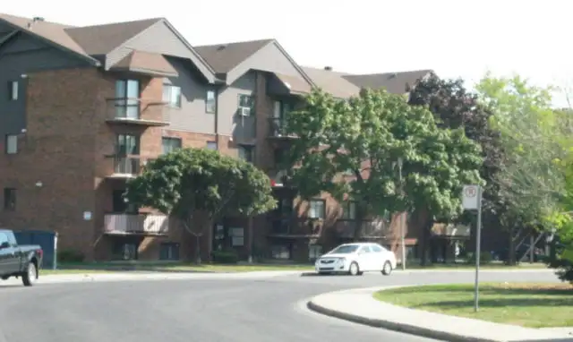 JUILLET -2026 - 3½  PRÈS DE L`HOPITAL -  Faut voir PRIX IMBATTAB