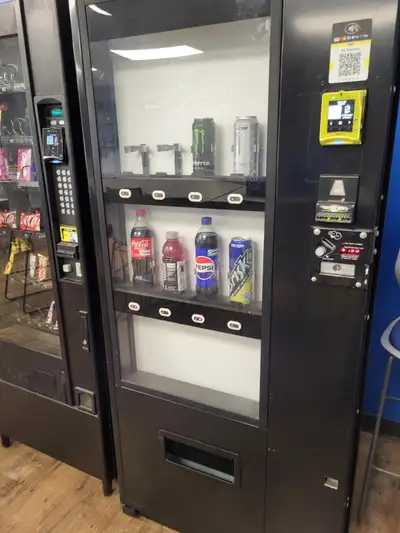 Vending machine for sale. Good condition. Nayax reader not included. $1800 Takes eight types of drin...