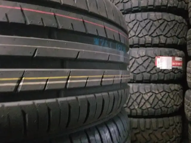 295/40R22 tires for sale : Toyo Proxes Sport SUV in Tires & Rims in City of Toronto - Image 4
