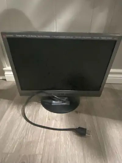 $15 ~~ Compaq Computer Monitors~~ $15, View more