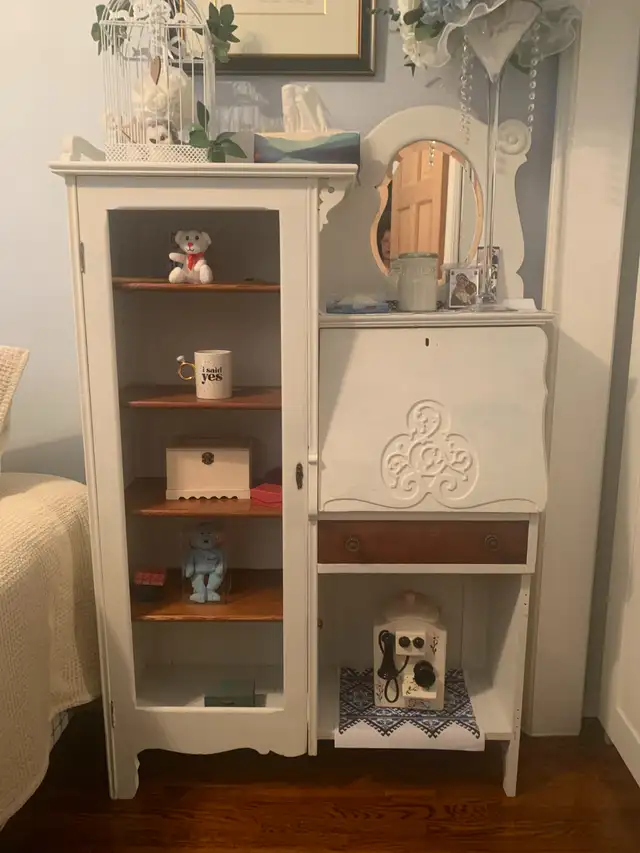 Antique cabinet (desk with shelves) in Bookcases & Shelving Units in City of Toronto - Image 3