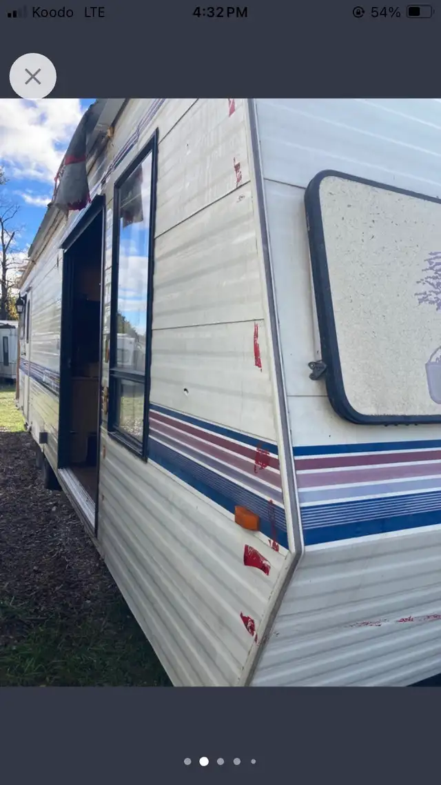36’ citation camper trailer living bunkie storage tiny home apt. in Farming Equipment in Barrie - Image 3