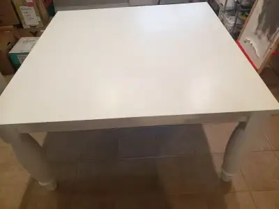 Table en bois massif blanche, Voir plus