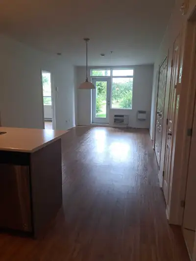 Cession 4 1/2 + dem -Louer Appartement 4 1/2 plus Dem tout inclu
