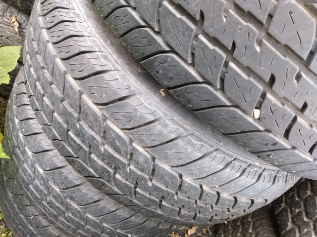 Truck tires dans Pneus et jantes  à Quesnel - Image 2