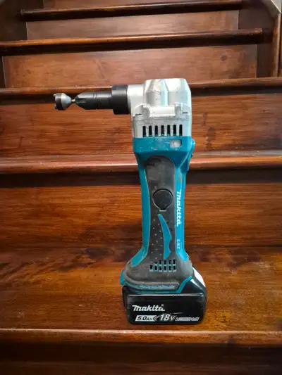 Makita grignoteuse, View more
