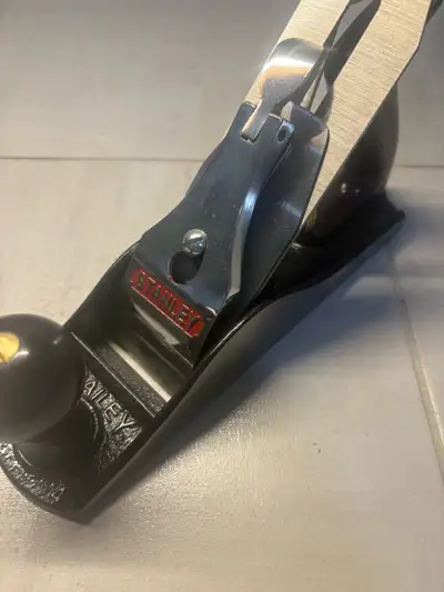 I'm selling a used Stanley Bailey , Nr 4 , G12-004 hand plane, a classic tool for woodworking enthus...