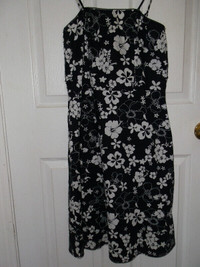 Cute Sun Dress---NEW/NEVER WORN-TOP/SKIRT-$25.00-MORE!