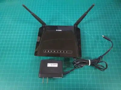 D-Link Wireless Router (Model: DIR-815), View more