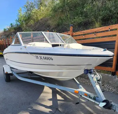 This pre-owned 2005, 175 Bayliner is the perfect companion for your next sunny day out on the water,...