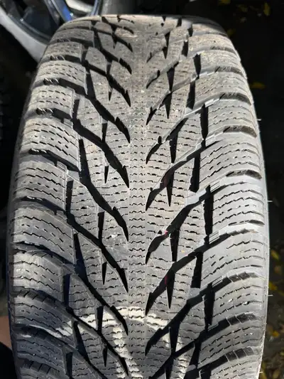 Nokian Hakkapeliitta R3 SUV size 235/55r18 winter tires. ART Alloyed rims. (Bolts included). The tre...
