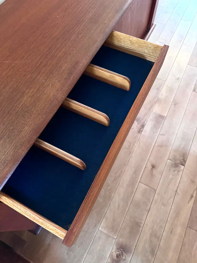 Mid Century Modern Teak Sideboard – Scandinavian Danish Style in Hutches & Display Cabinets in City of Toronto - Image 5
