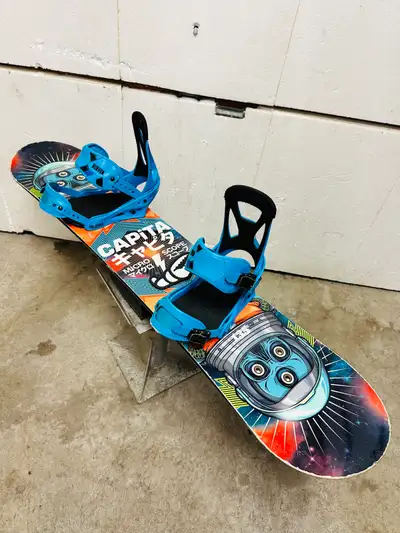 Capita snowboard 135 cm with Burton Freestyle medium bindings, View more