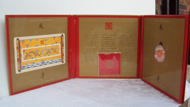 STAMPS - YEAR OF THE DRAGON 2000 COIN AND STAMP SET in Arts & Collectibles in Hamilton - Image 4