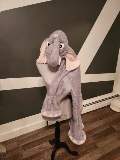 costumes halloween à vendre, View more