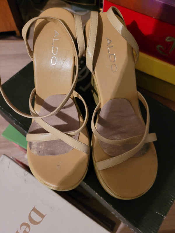 ALDO Wedges High Heels Sandals Shoes Chaussures Souliers Talons dans Femmes - Chaussures  à Ville de Montréal