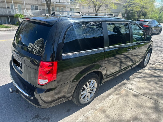 2019 Dodge caravan — photo 3