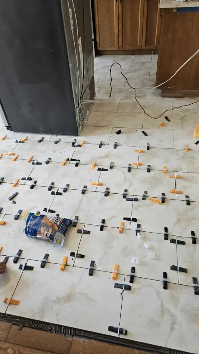 Floor installation and interior work63234701646977121