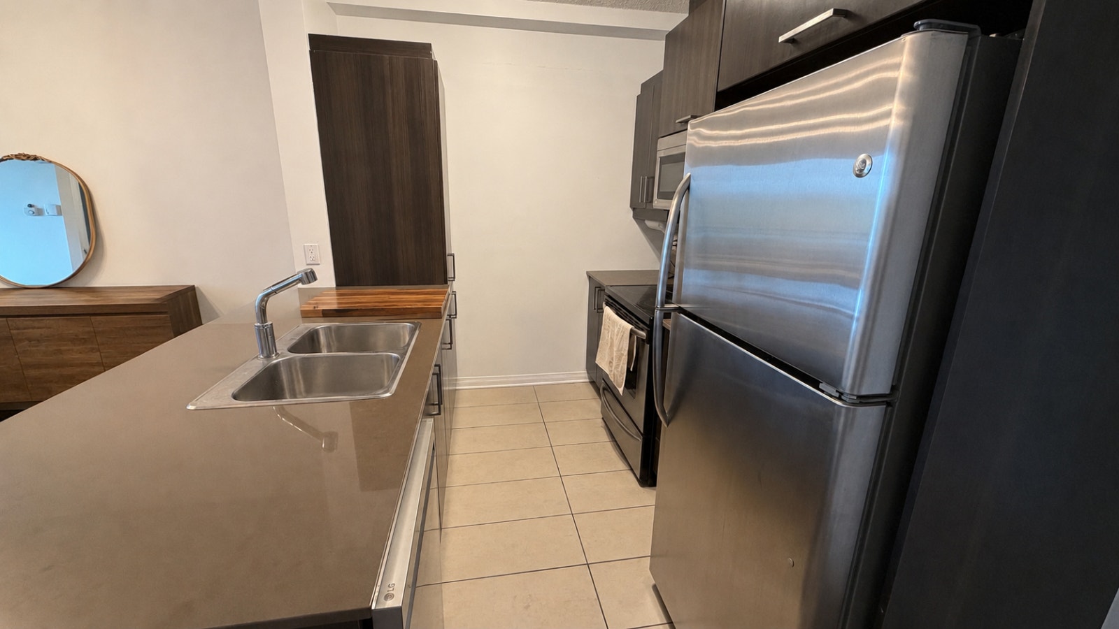 sept 1st 2 Bed 2 Bath Condo for rent — photo 2