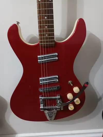 Danelectro hodad guitar(~1999), View more