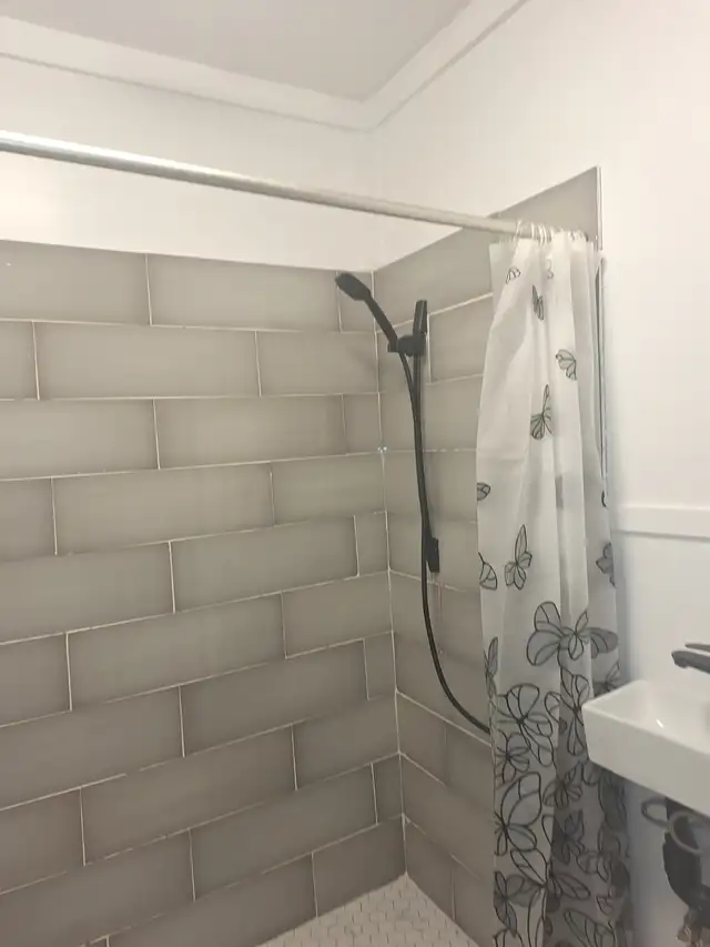 2 bedroom apartment in summerside in Long Term Rentals in Summerside - Image 7