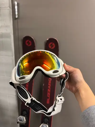 Ski / Snowboard Goggles – $15 (White Rock), View more