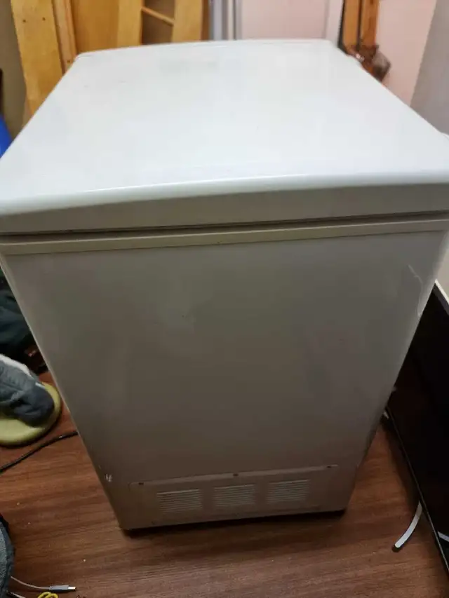 Danby Chest Freezer 3.5cu in Freezers in City of Toronto - Image 3