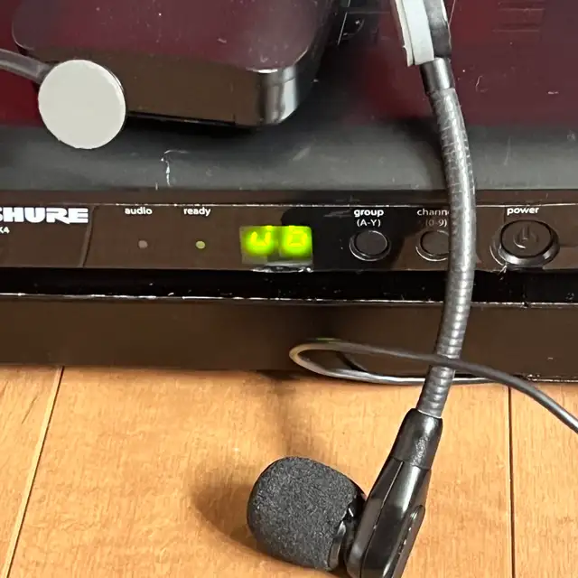 all pedals are wireless plus rechargeable Pedalboard and more  in Guitars in Ottawa - Image 4