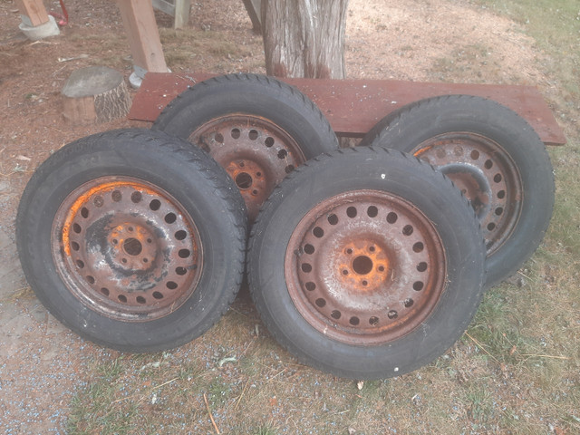 Toyota rav4 tires and rims 225/65-r17 in Tires & Rims in Kingston - Image 3