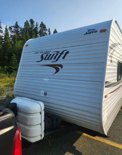 For sale 2012 jayco swift 264bh Registered for the new year queen bed u front , single over double b...