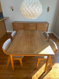 Vintage – Teak Dining Table and Chairs