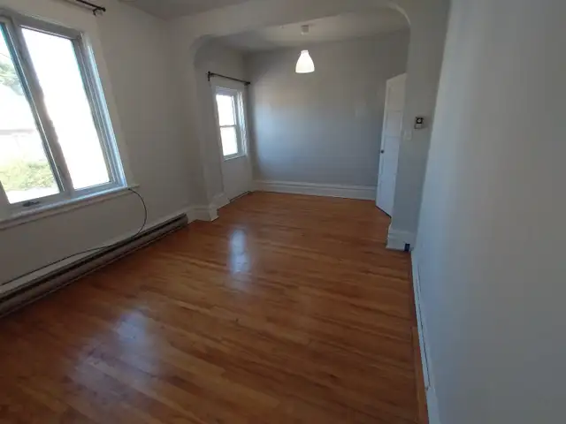 Large 2 BedRm Old Ottawa East near Main/Hazel, Greystone Village