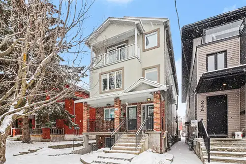 Start date and lease terms flexible. New, central, high-end, trendy neighbourhood. Quiet but in the...