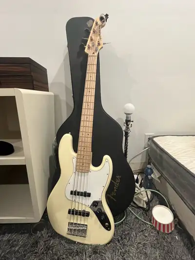 fender squier 5 string jazz bass, View more