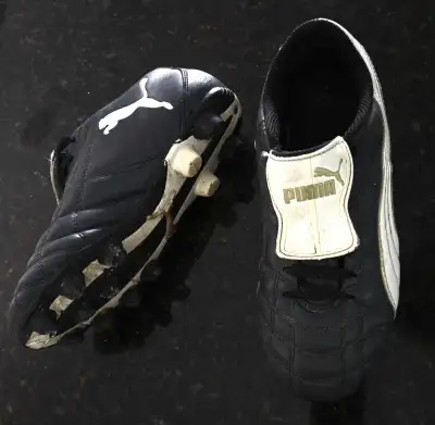 Puma Soccer Cleats Girls 5.5, View more