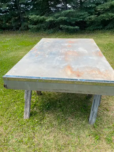 Custom built storage system for pickup beds, aluminum cabinet and trays with steel frame structure....