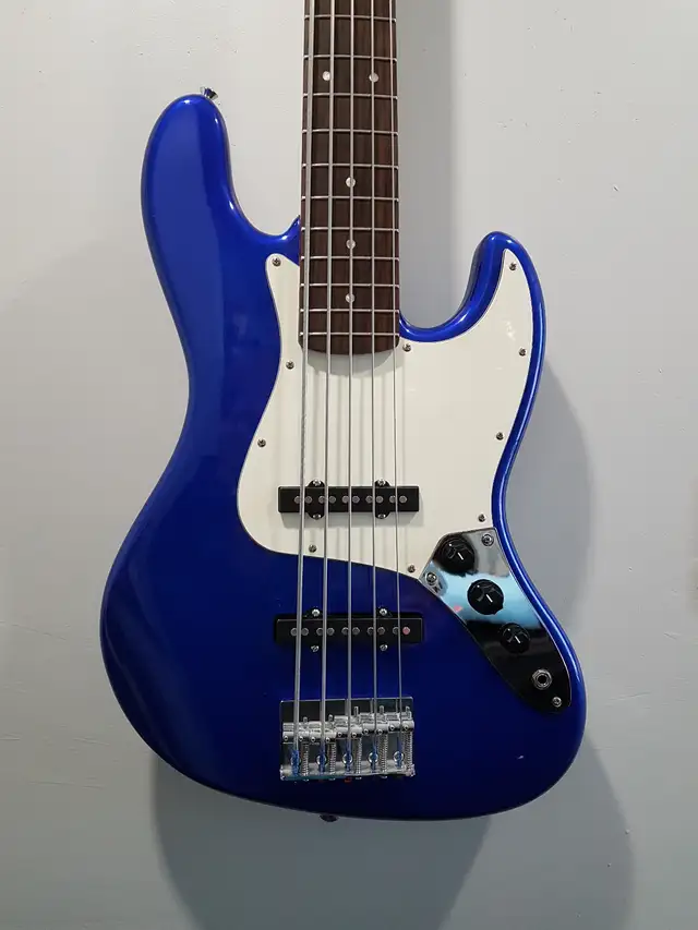 Sherwood Park Guitar Repairs in Guitars in Strathcona County - Image 4